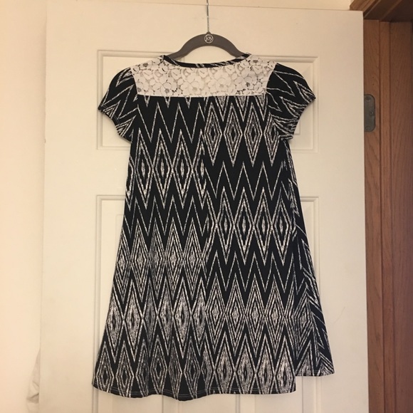 Lot of 2 btween girls dress size 12, lace detail - Picture 4 of 8